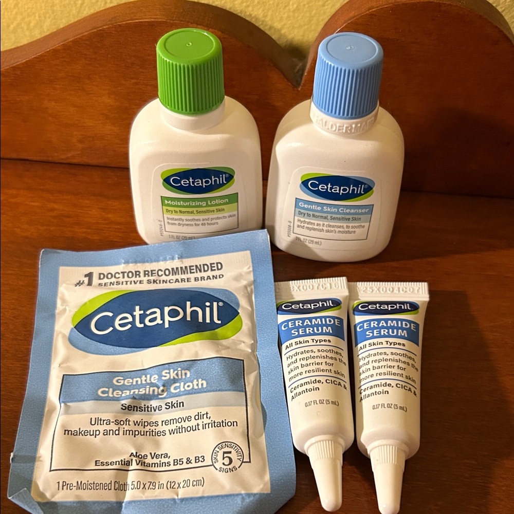 Cetaphil Skincare Set with Cleansing Cloths and Serums